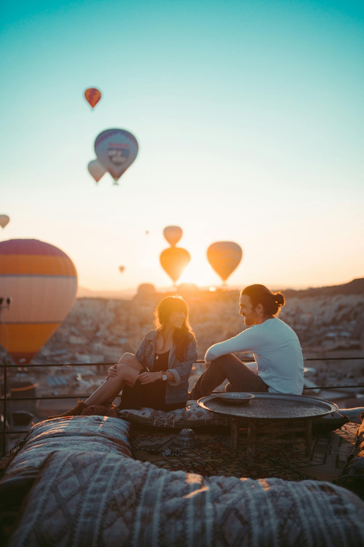 couple hot air balloon